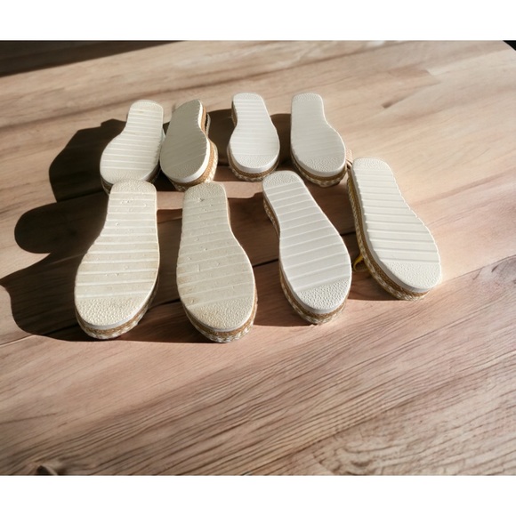 Sandals - Picture 3 of 3